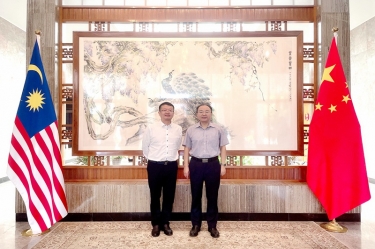 CA88纸业总经理王志明拜访中国驻马来西亚大使欧阳玉靖
